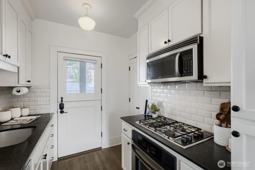 Property photo for 317 Lakeside Avenue S #3, Seattle photo 10