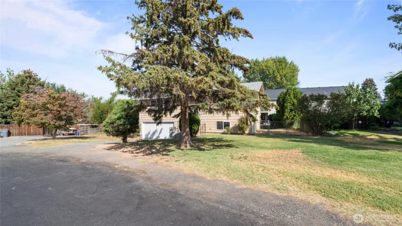 Property photo for 2402 W 16th Ave, Kennewick photo 21