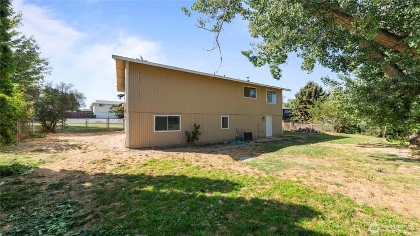 Property photo for 2402 W 16th Ave, Kennewick photo 19