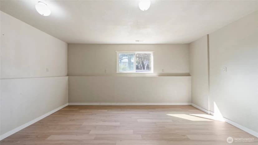 Property photo for 2402 W 16th Ave, Kennewick photo 16