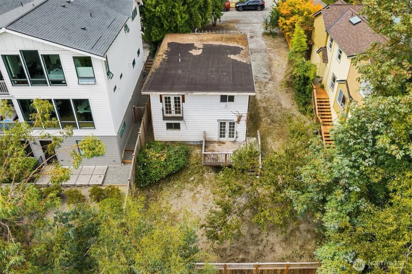 Property photo for 440 26th Avenue E, Seattle photo 25