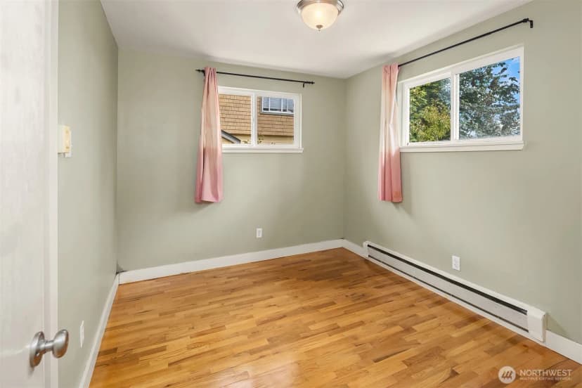 Property photo for 440 26th Avenue E, Seattle photo 19