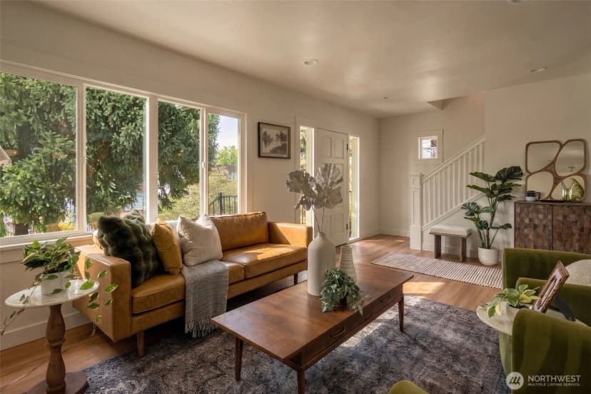 Property photo for 1712 30th Avenue S, Seattle photo 4