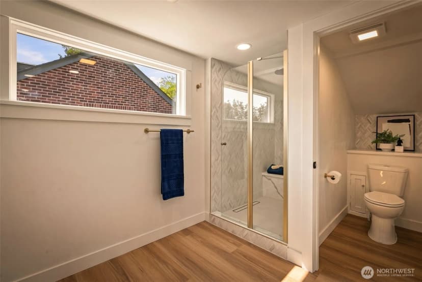 Property photo for 1712 30th Avenue S, Seattle photo 17