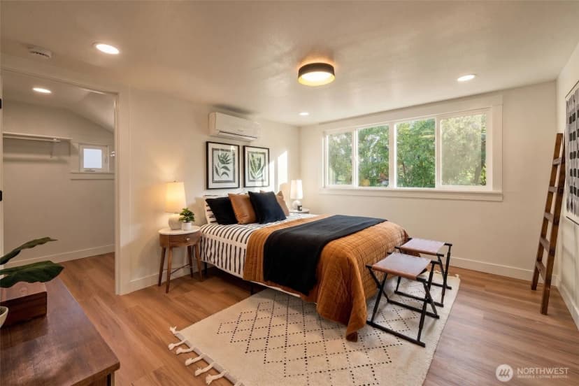 Property photo for 1712 30th Avenue S, Seattle photo 14