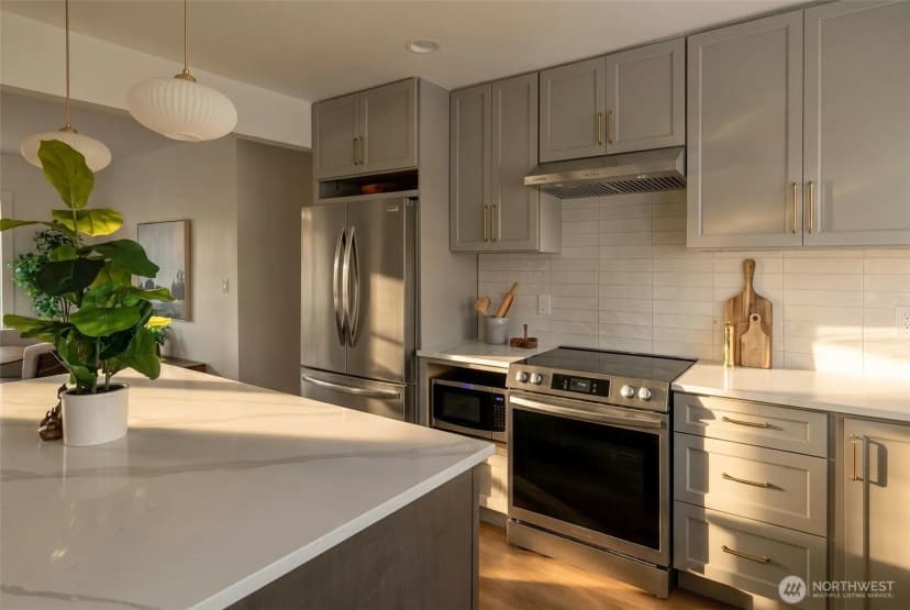 Property photo for 1712 30th Avenue S, Seattle photo 10