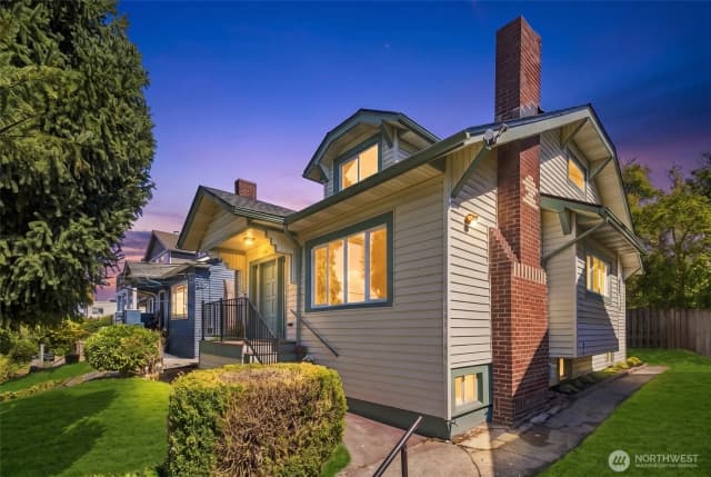 Property photo for 1712 30th Avenue S, Seattle