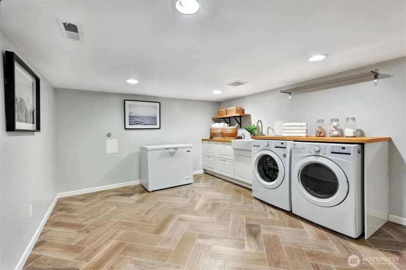 Property photo for 8040 Dibble Avenue Nw, Seattle photo 31