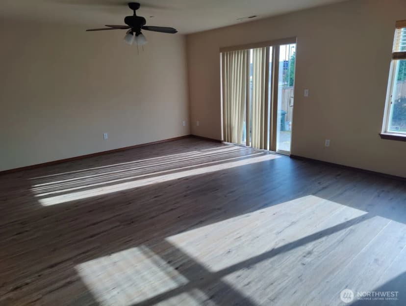Property photo for 21519 Se 299th Way, Kent photo 6