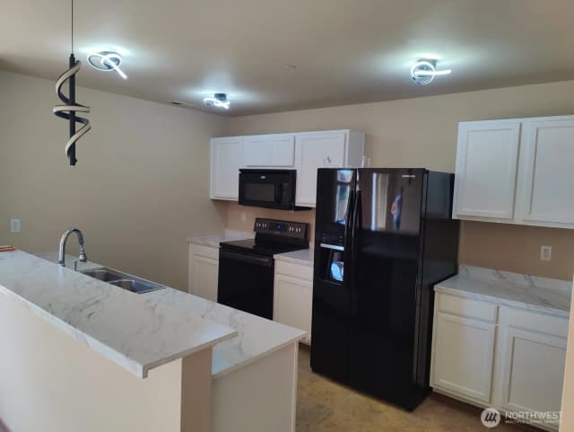 Property photo for 21519 Se 299th Way, Kent photo 2