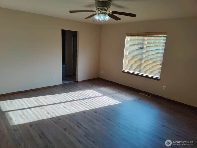 Property photo for 21519 Se 299th Way, Kent photo 9