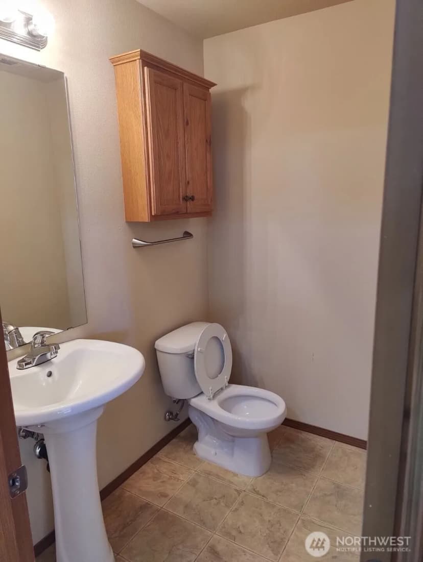 Property photo for 21519 Se 299th Way, Kent photo 4