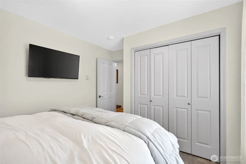 Property photo for 2710 N Sea Crest Avenue, Long Beach photo 17