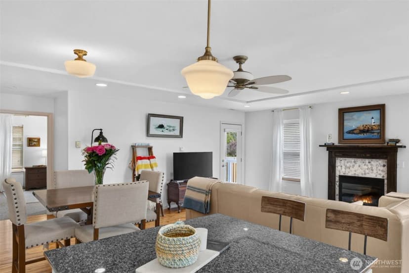 Property photo for 2710 N Sea Crest Avenue, Long Beach photo 24