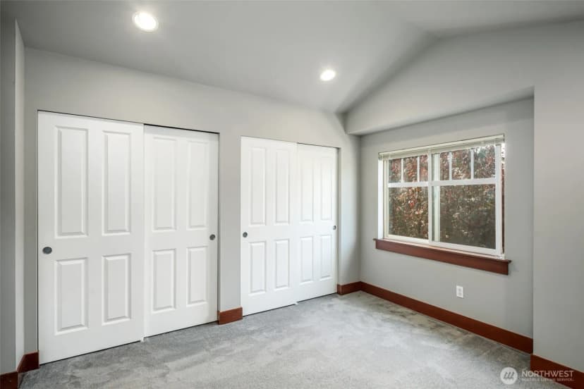 Property photo for 5260 Brooklyn Avenue Ne #b, Seattle photo 15
