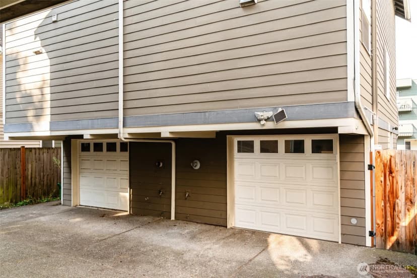 Property photo for 5260 Brooklyn Avenue Ne #b, Seattle photo 25