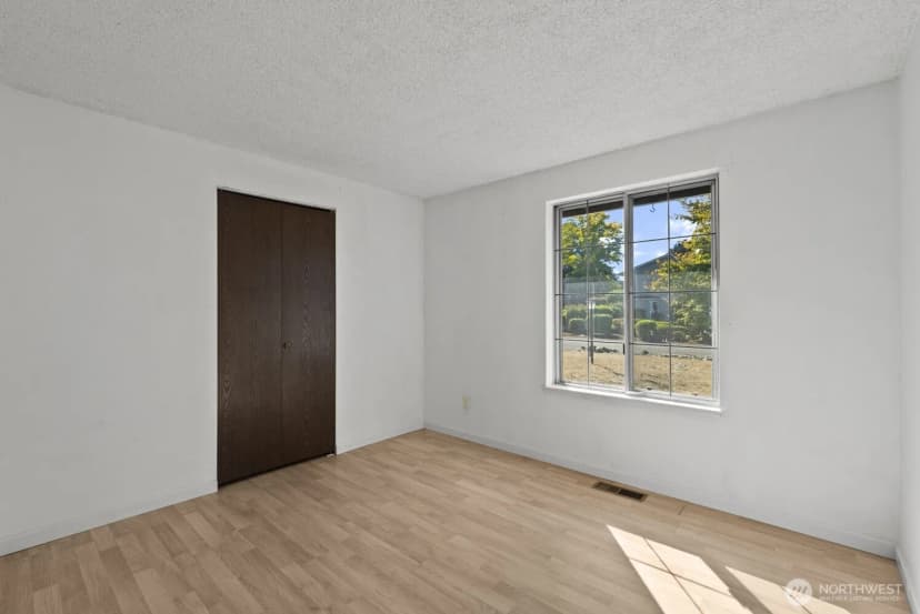 Property photo for 7515 97th Avenue Sw, Lakewood photo 18