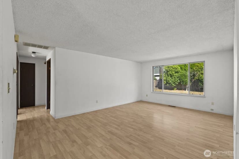 Property photo for 7515 97th Avenue Sw, Lakewood photo 6