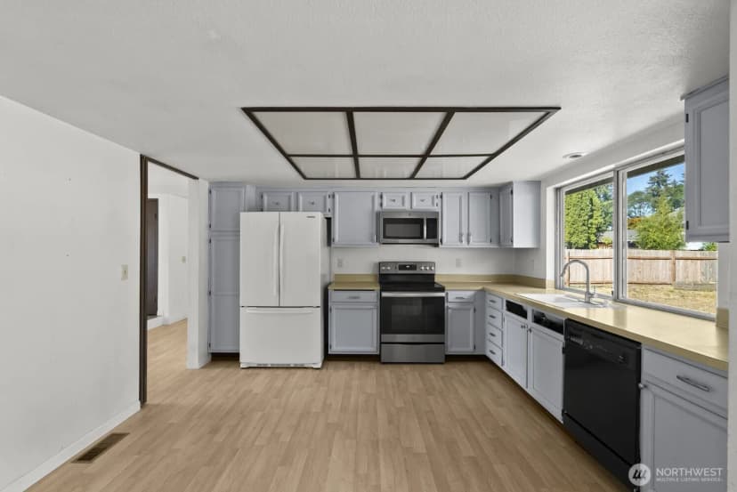Property photo for 7515 97th Avenue Sw, Lakewood photo 12