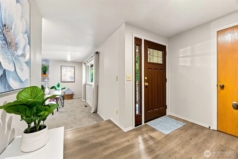 Property photo for 7016 Glen Terra Court Se, Lacey photo 3