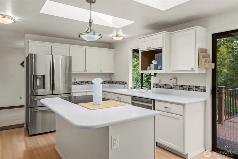 Property photo for 21839 Se 221st Street, Maple Valley photo 11