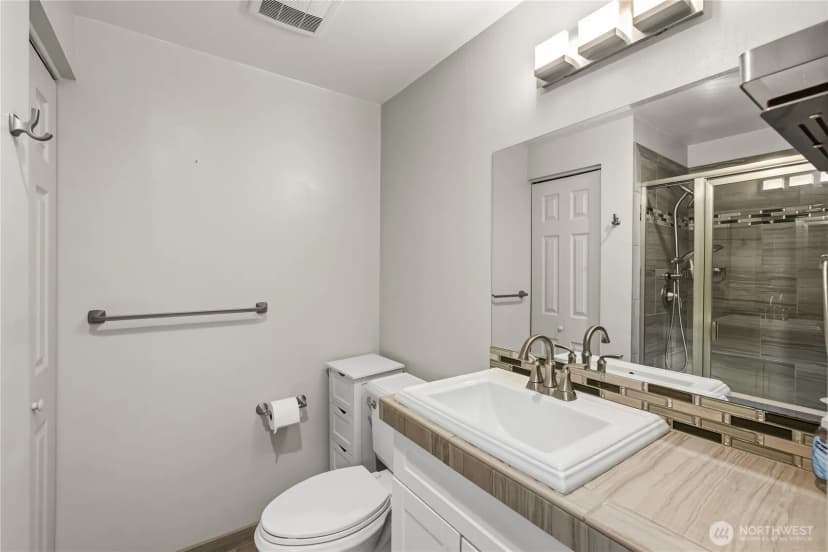 Property photo for 21839 Se 221st Street, Maple Valley photo 8