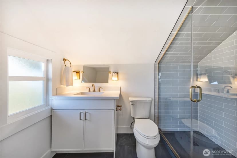Property photo for 1140 23rd Avenue E, Seattle photo 15