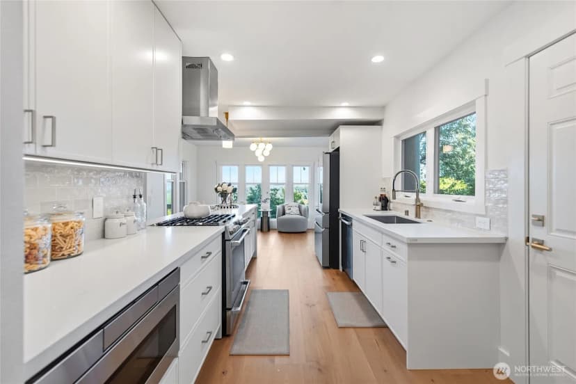 Property photo for 1140 23rd Avenue E, Seattle photo 11