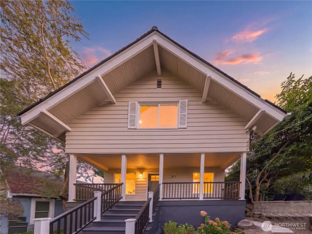 Property photo for 317 Ne 58th Street, Seattle