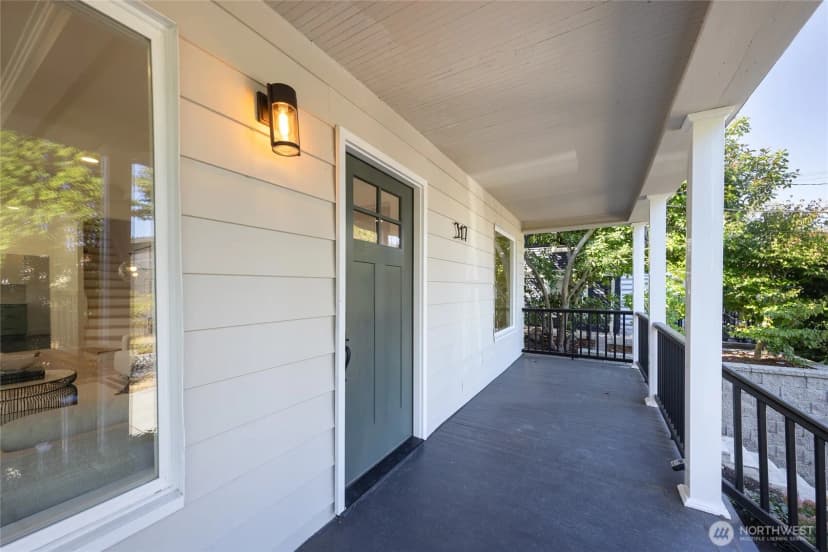 Property photo for 317 Ne 58th Street, Seattle photo 5