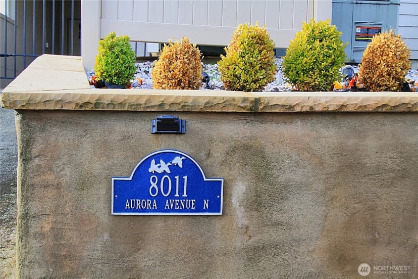 Property photo for 8011 Aurora Avenue N, Seattle photo 22