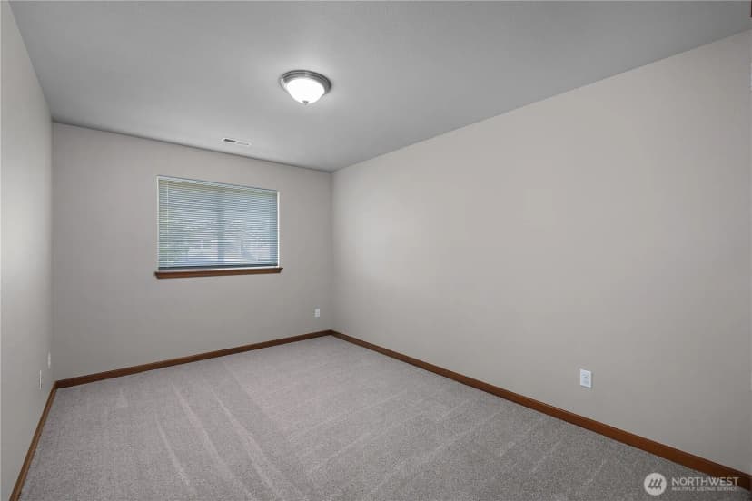 Property photo for 4634 Rochelle Street Se, Lacey photo 20