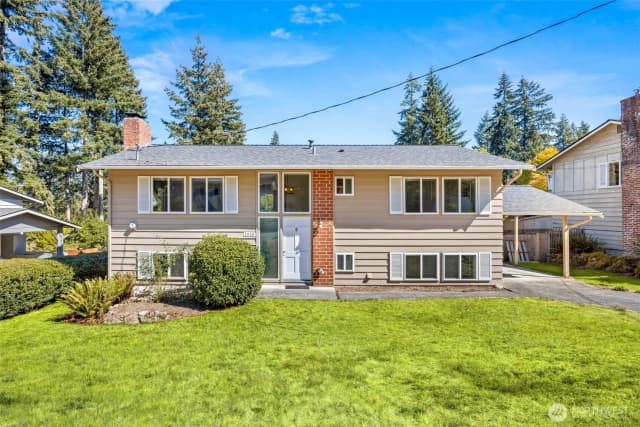 Property photo for 1410 150th Street Se, Bellevue