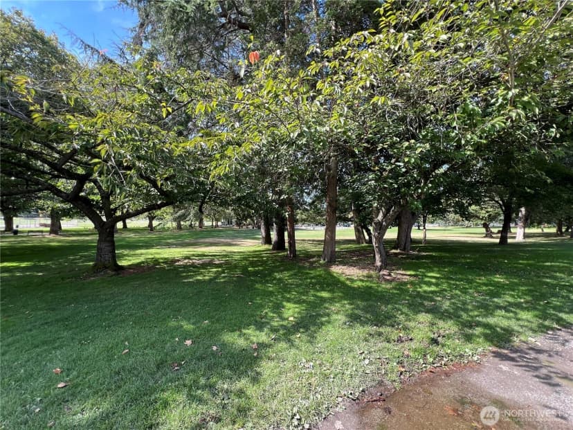 Property photo for 432 Ne Ravenna Boulevard #401, Seattle photo 38