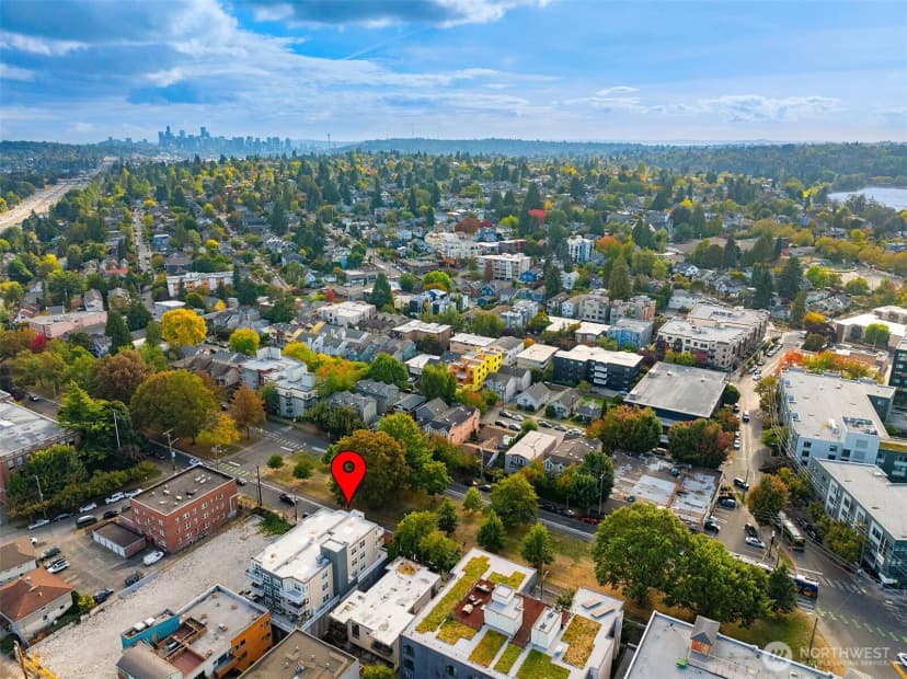 Property photo for 432 Ne Ravenna Boulevard #401, Seattle photo 22