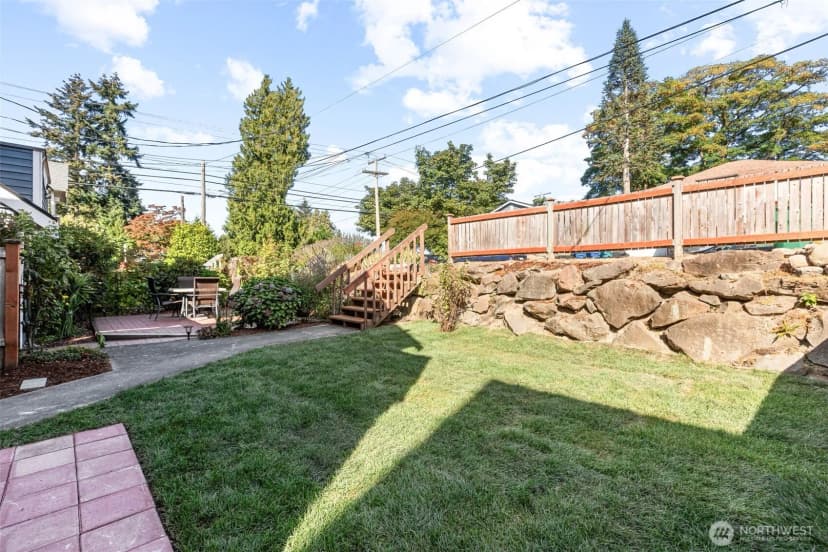 Property photo for 9751 Densmore Avenue N, Seattle photo 27