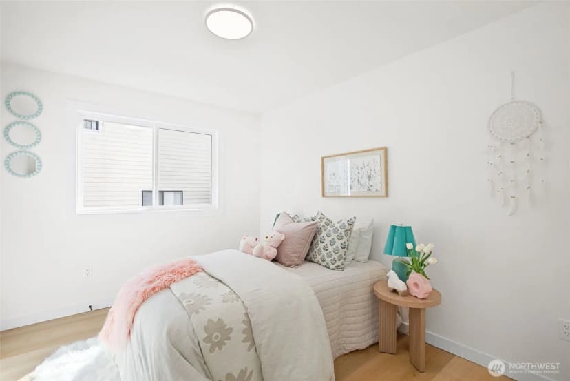 Property photo for 9751 Densmore Avenue N, Seattle photo 17