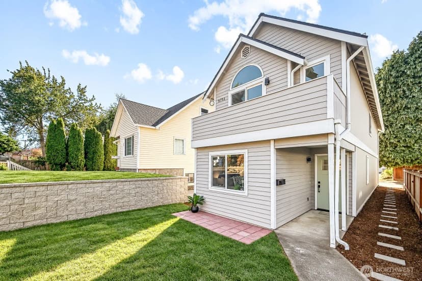 Property photo for 9751 Densmore Avenue N, Seattle