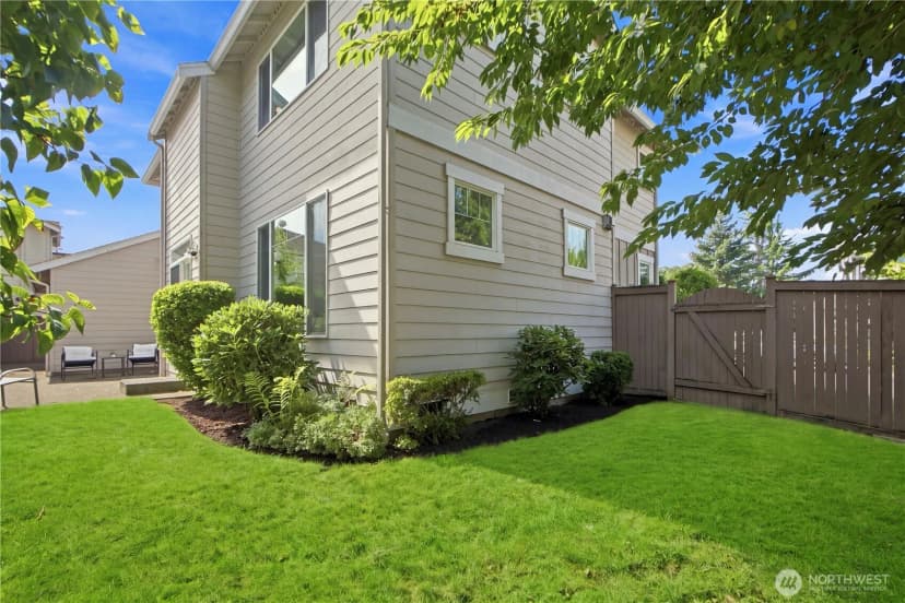 Property photo for 18001 81st Lane Ne, Kenmore photo 27