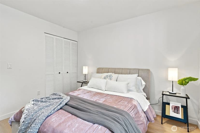 Property photo for 4187 W Lake Sammamish Parkway Se #b207, Bellevue photo 22