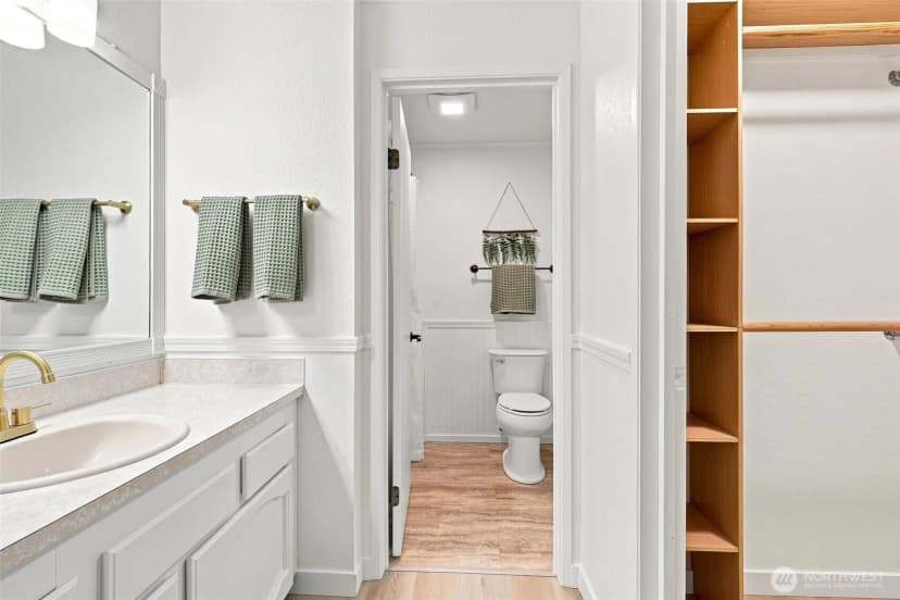 Property photo for 4187 W Lake Sammamish Parkway Se #b207, Bellevue photo 19