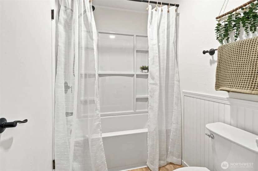 Property photo for 4187 W Lake Sammamish Parkway Se #b207, Bellevue photo 23