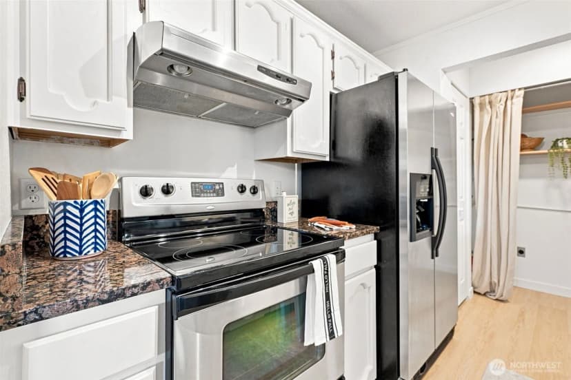 Property photo for 4187 W Lake Sammamish Parkway Se #b207, Bellevue photo 12
