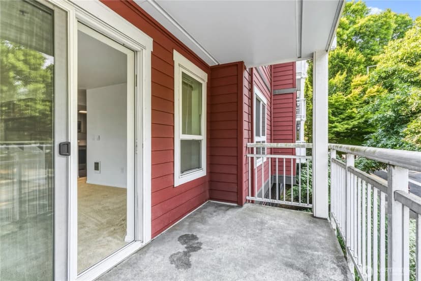 Property photo for 2805 Ne 125th Street #204, Seattle photo 12