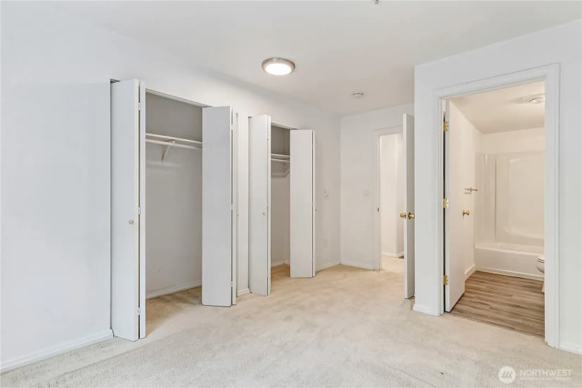 Property photo for 2805 Ne 125th Street #204, Seattle photo 9