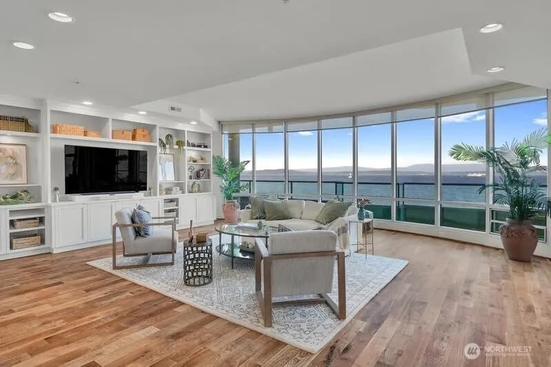 Property photo for 1374 Alki Avenue Sw #400, Seattle photo 3