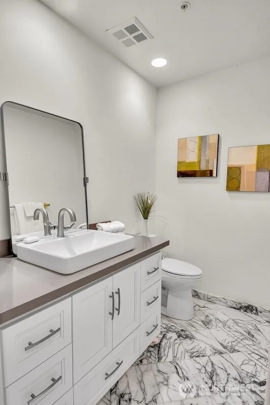 Property photo for 1374 Alki Avenue Sw #400, Seattle photo 17