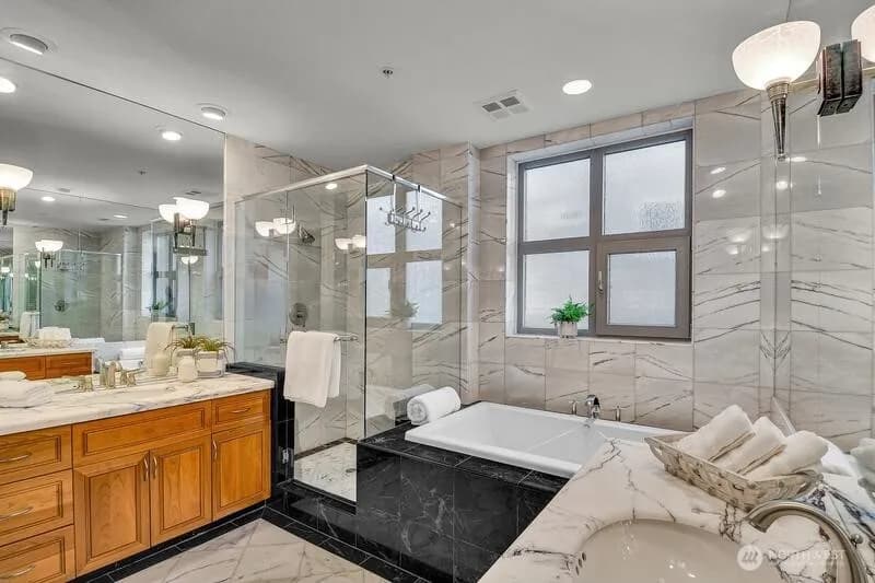 Property photo for 1374 Alki Avenue Sw #400, Seattle photo 13