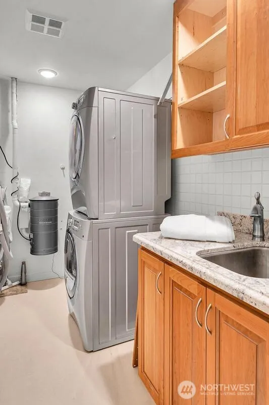 Property photo for 1374 Alki Avenue Sw #400, Seattle photo 18