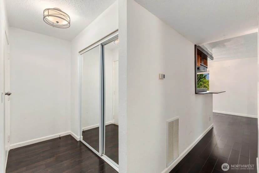 Property photo for 14010 Juanita Drive Ne #c6, Kirkland photo 20